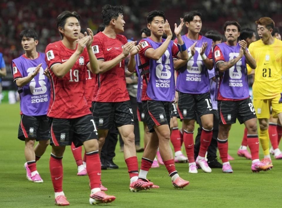 单届世界杯前两场淘汰赛均打进至少3球，比利时是2010年以来首队